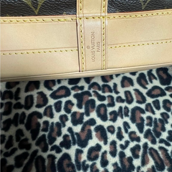 Louis Vuitton GM Noe - Picture 4 of 16